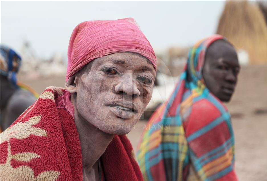 Güney Sudan'daki Mundari Kabilesi