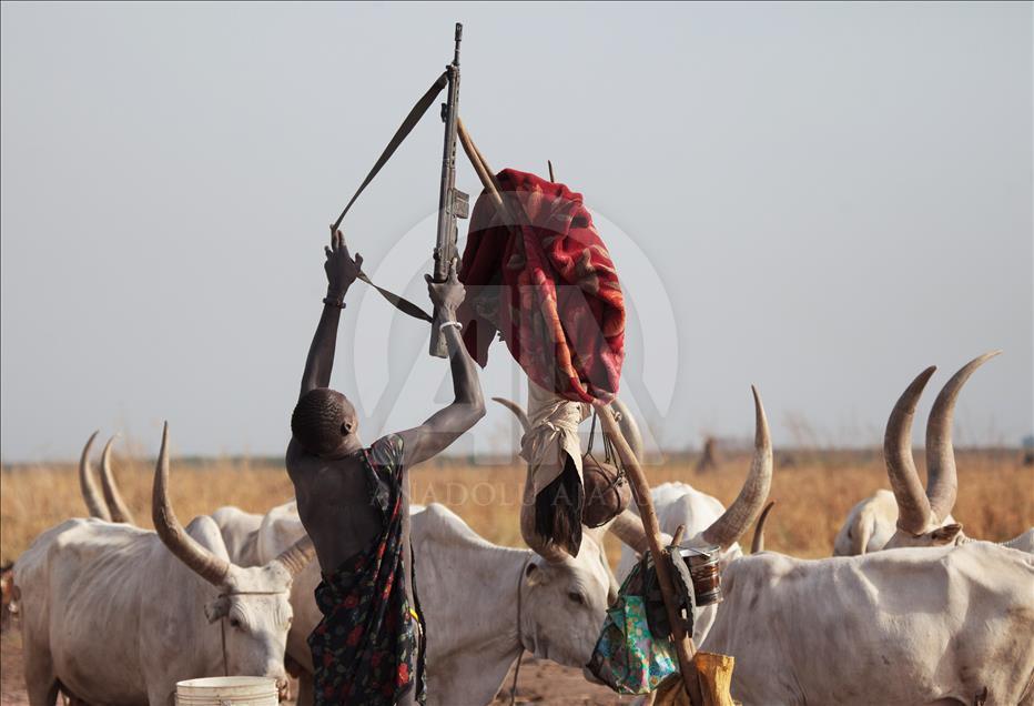 Güney Sudan'daki Mundari Kabilesi