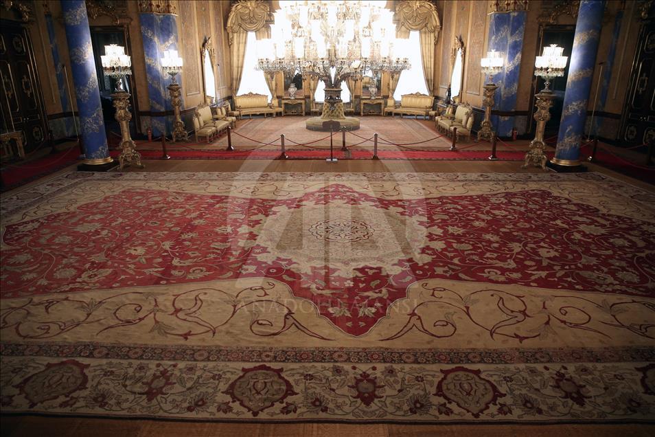 Beylerbeyi Sarayı'ndaki 136 metrekarelik halı restore edildi