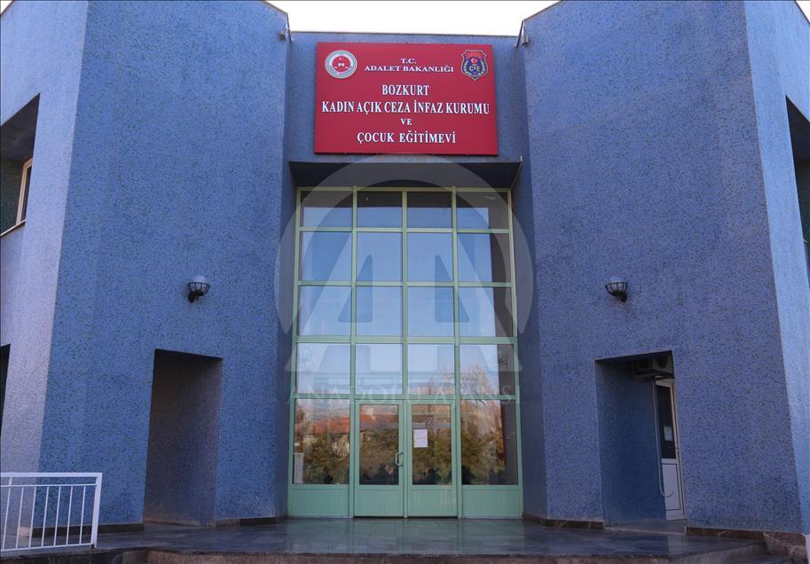Seçim torbaları kadın cezaevinde üretildi