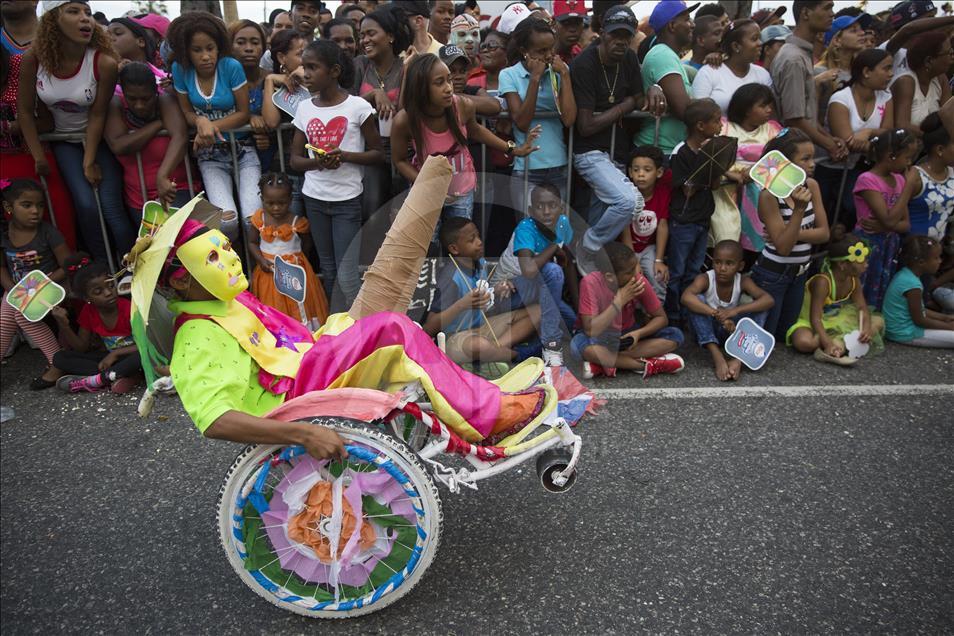 Santo Domingo Karnavalı Dominik Cumhuriyeti'nde yapıldı 