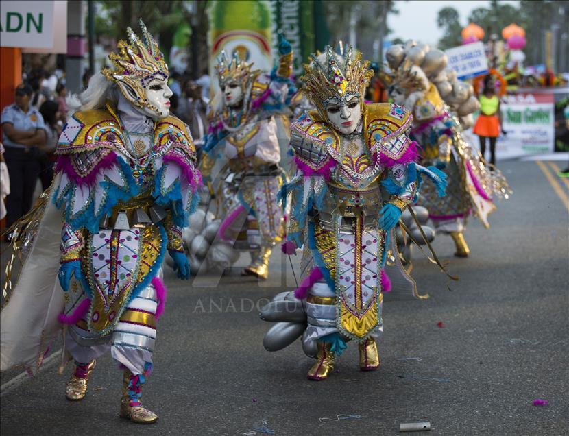 Santo Domingo Karnavalı Dominik Cumhuriyeti'nde yapıldı 