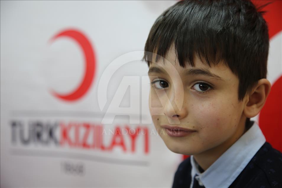 Турция помогла афганскому мальчику