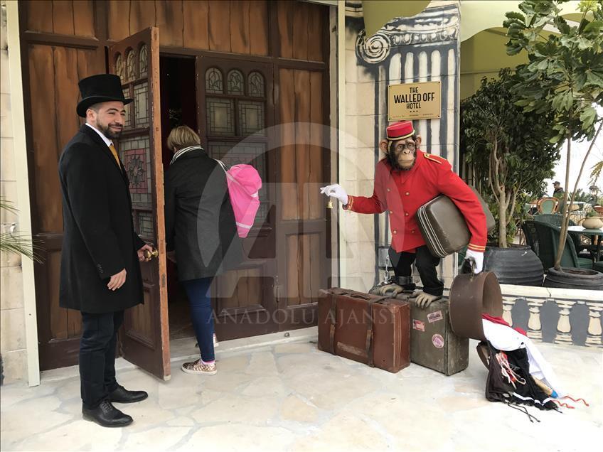 Отворен хотел посветен на Палестинците на Западниот брег: Претставување на животот под окупација
