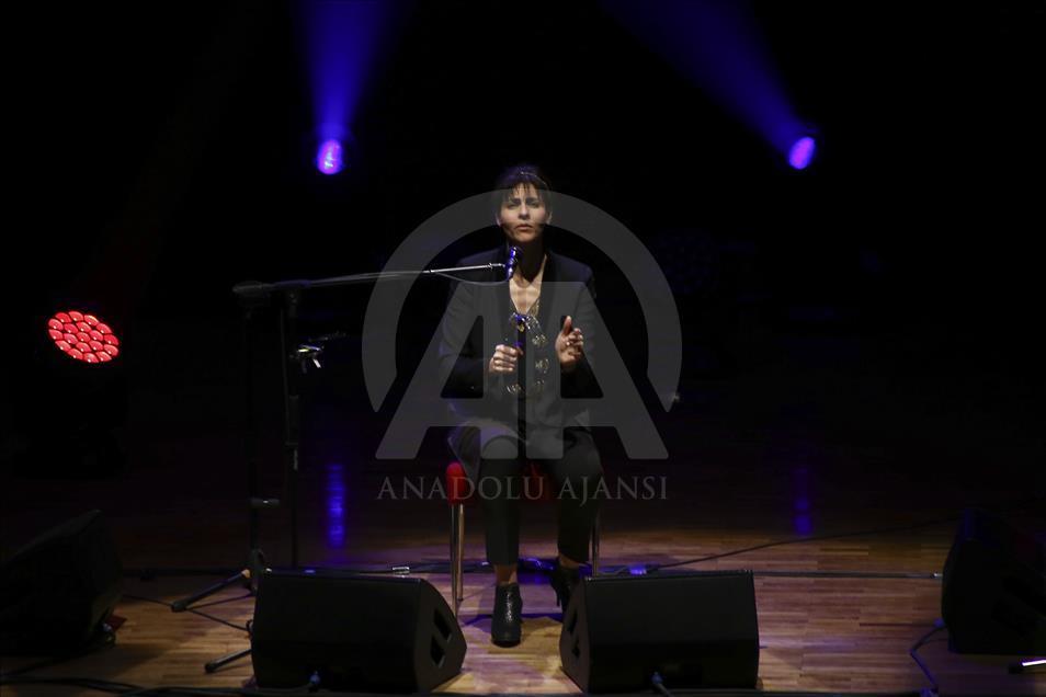 Souad Massi Ankara'da hayranlarıyla buluştu