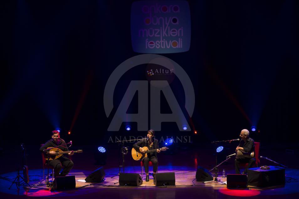 Souad Massi Ankara'da hayranlarıyla buluştu