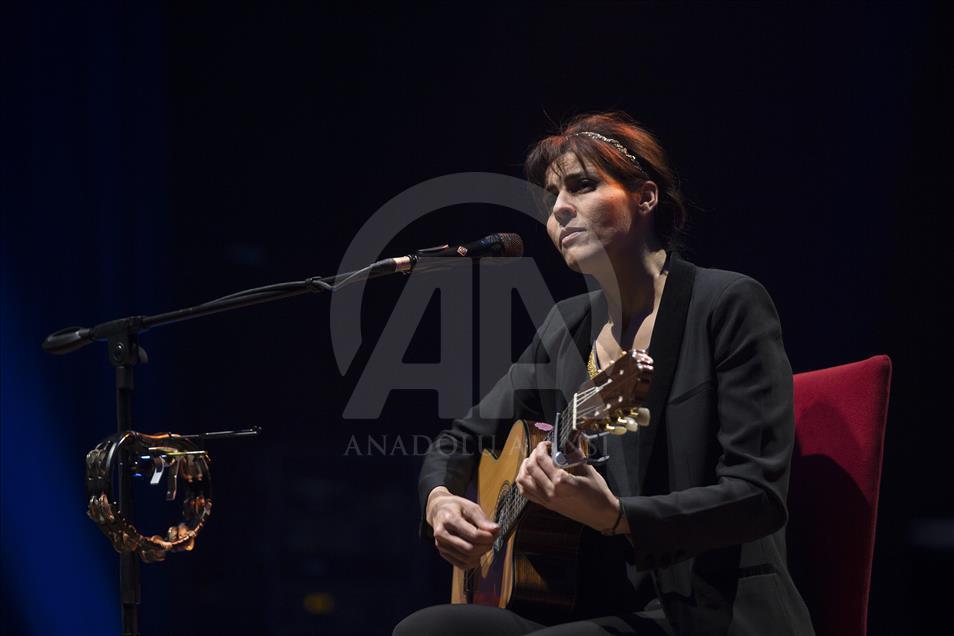 Souad Massi Ankara'da hayranlarıyla buluştu