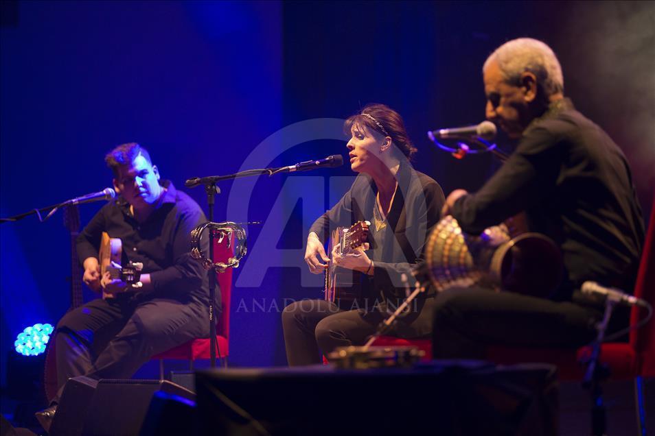 Souad Massi Ankara'da hayranlarıyla buluştu