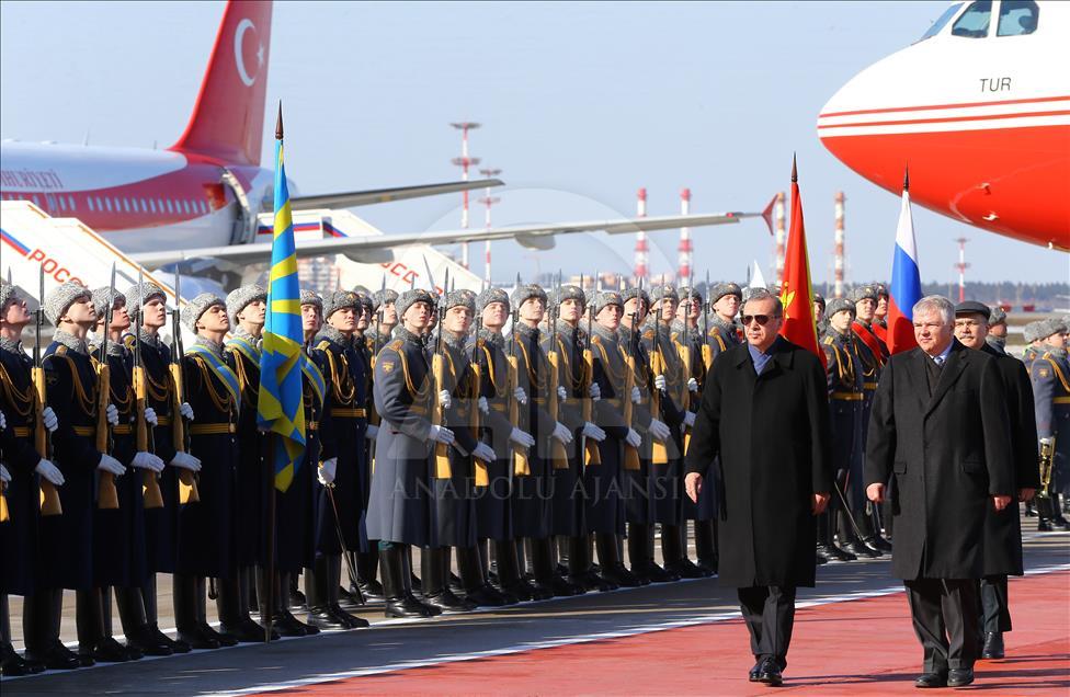 Cumhurbaşkanı Erdoğan Moskova'ya geldi