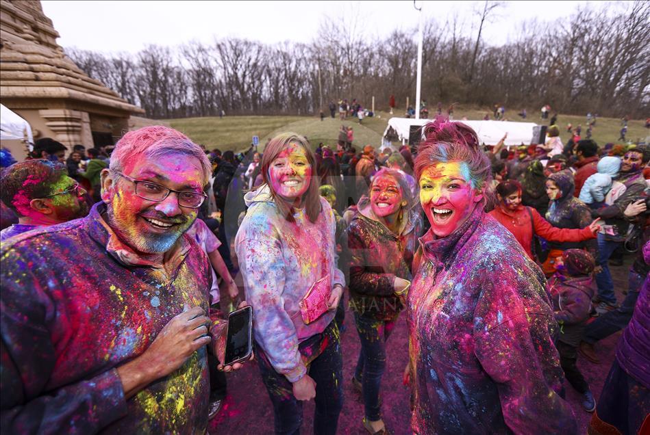SAD: U Chicagu obilježen "Holi"- proljetni festival boja 