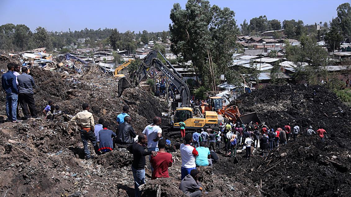 ADDIS ABABA, ETHIOPIA - MARCH 12 : Rescue workers search for tho