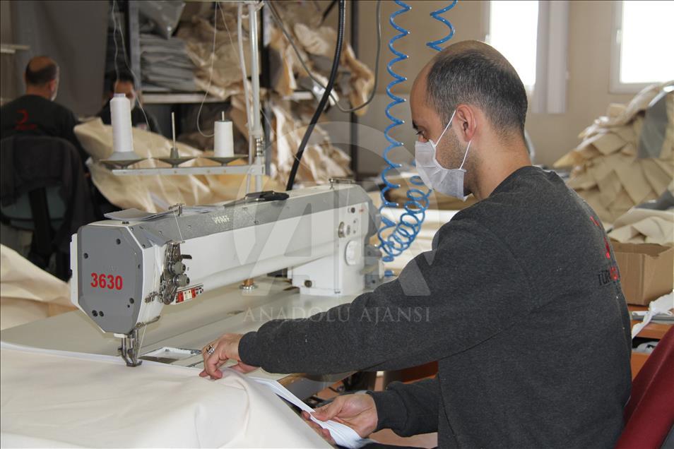 Türk tipi afet çadırları Erzincan'da üretiliyor