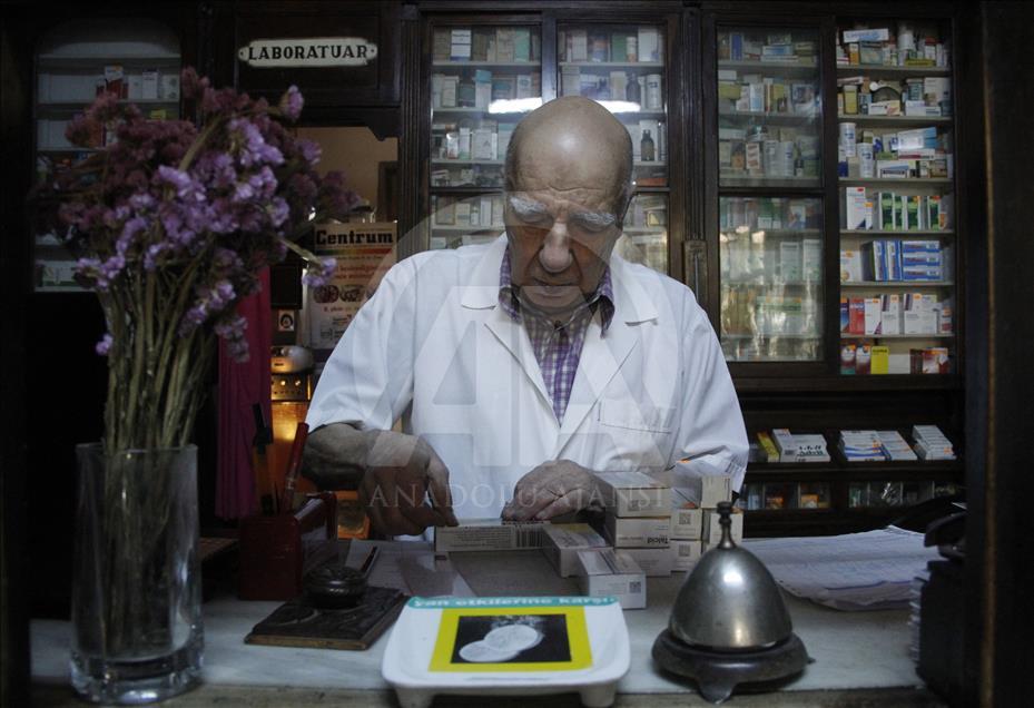 "Müze dükkan"da yarım asırdır şifa dağıtıyor