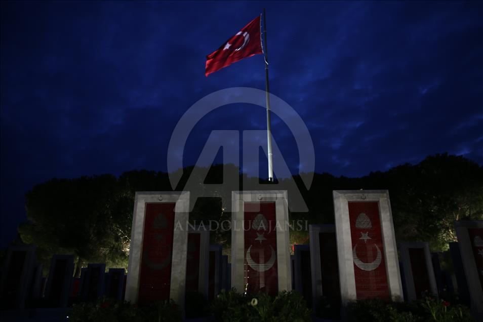 Şehitler Abidesi gece de görülmeye değer