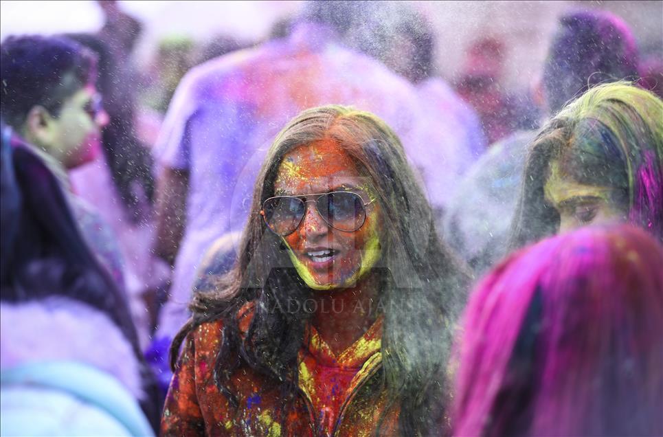 Festival of colours "Holi" in Chicago