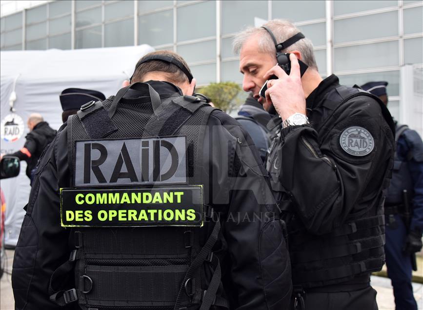 Paris Orly Havalimanı'ndaki saldırı