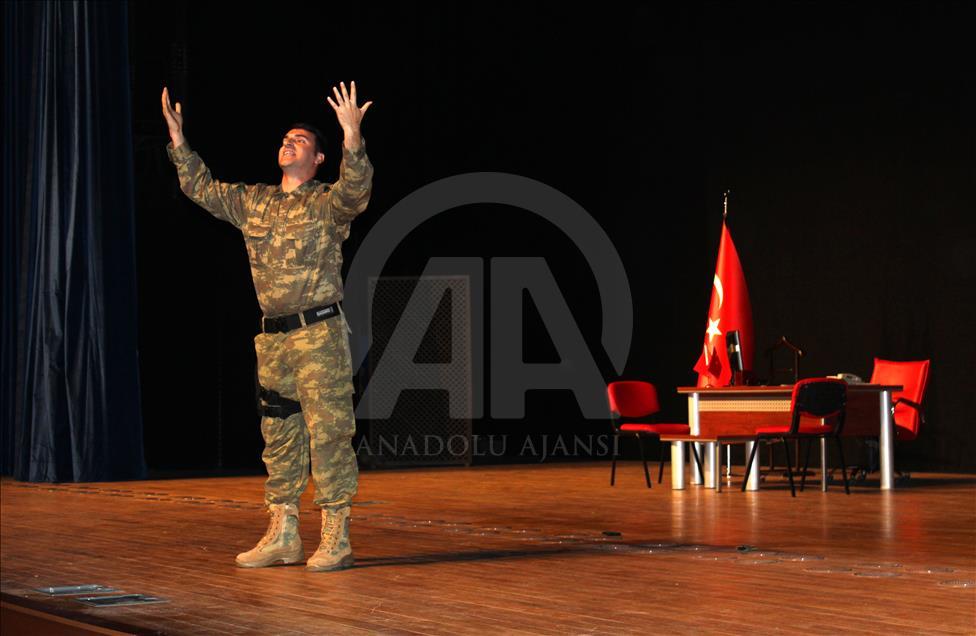 "15 Temmuz Engelsiz Kahramanlar Tiyatrosu" sahnelendi