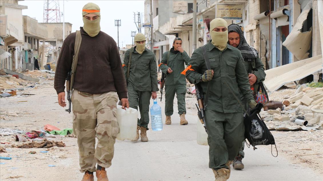 Suriyeli muhalifler Hama ilinin merkezine ilerliyor