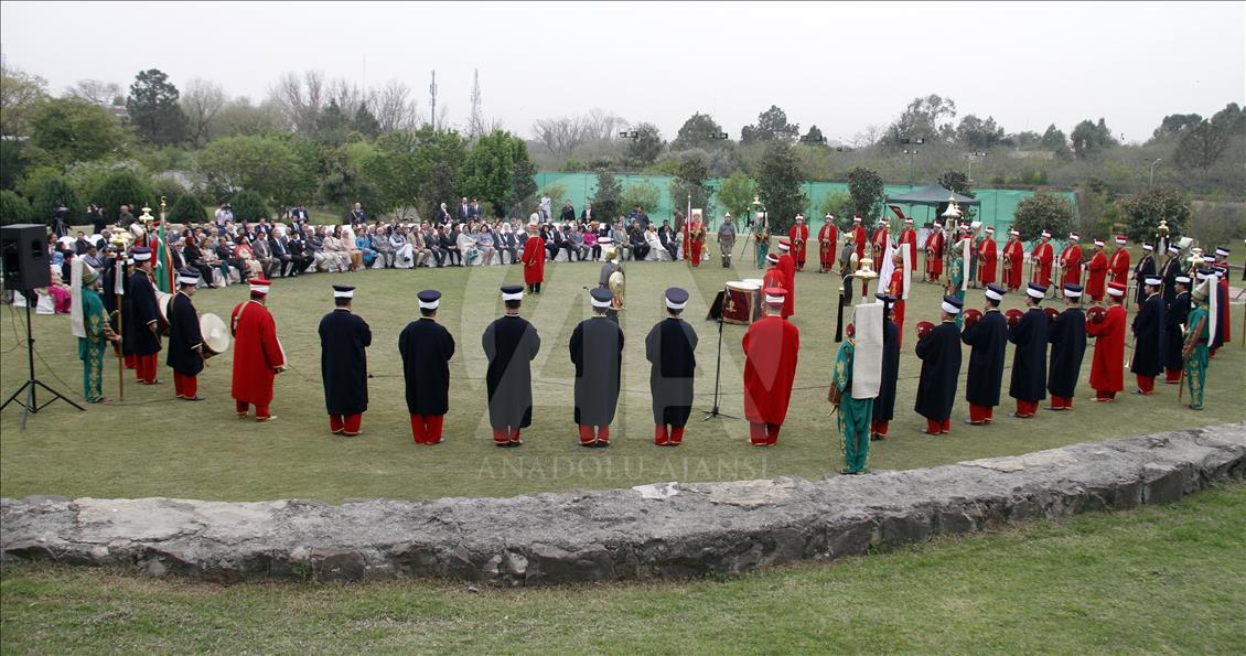فرقة الجوقة العثمانية "مهتران" تقيم حفلا في إسلام آباد