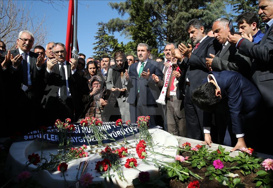 Muhsin Yazıcıoğlu vefatının 8. yılında kabri başında anıldı