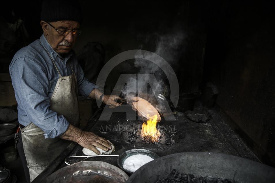 Kalay ustalarının "siftah" jesti