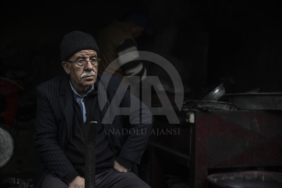 Kalay ustalarının "siftah" jesti