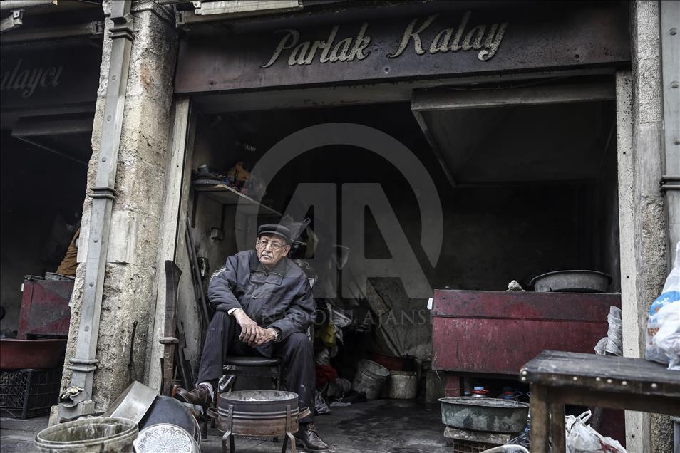 Kalay ustalarının "siftah" jesti