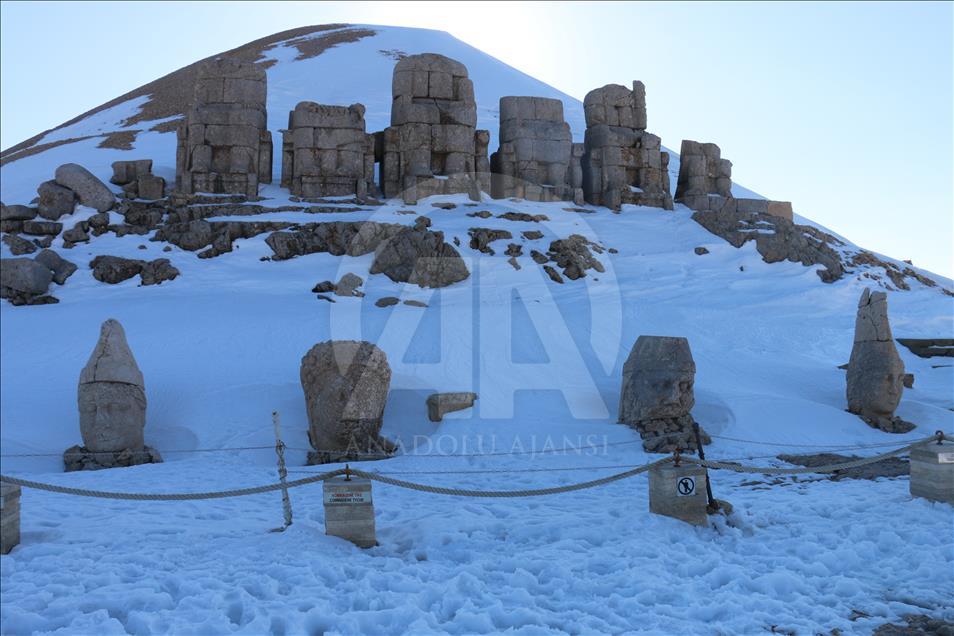 Bahar gelince Nemrut Dağı'na ilgi de arttı