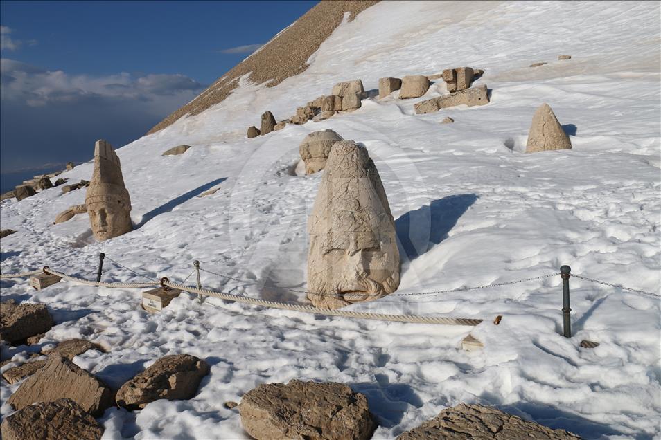 Bahar gelince Nemrut Dağı'na ilgi de arttı