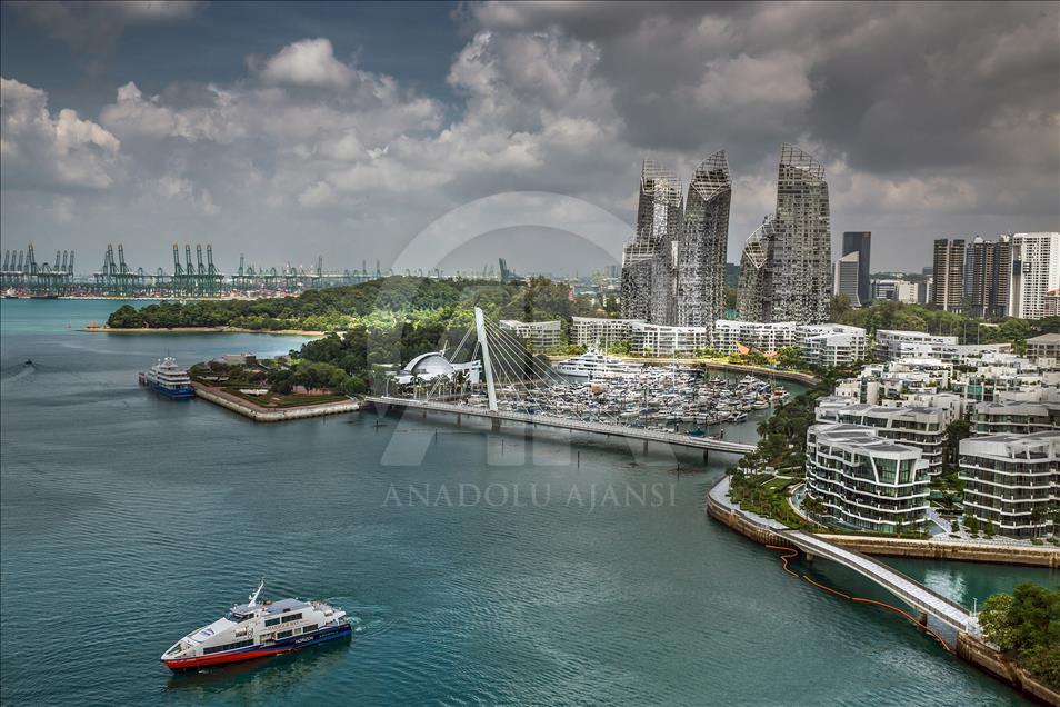 Singapore scenery at night