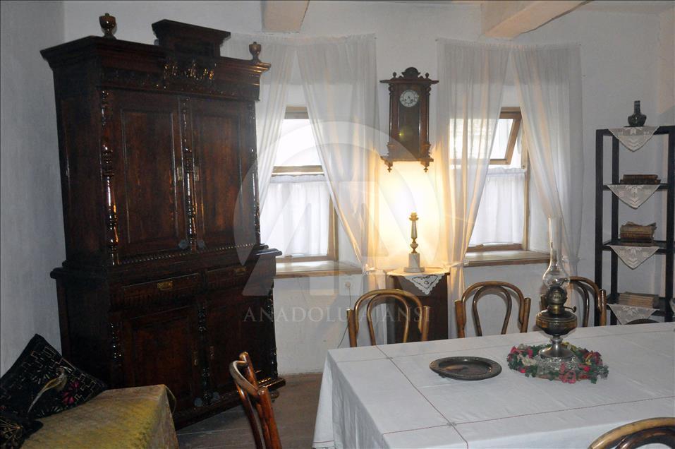 General Frunze'nin evi müzede korunuyor