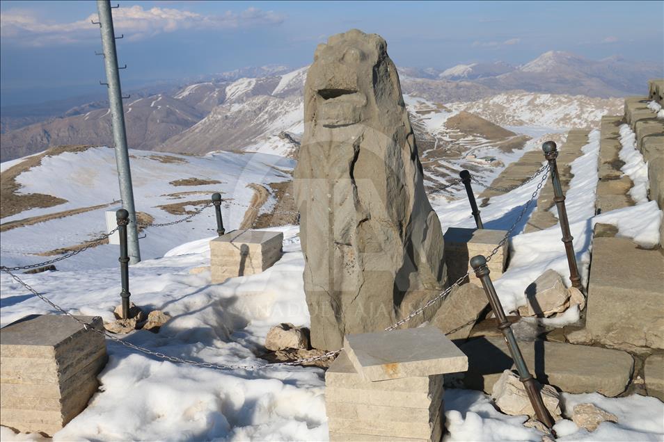 Bahar gelince Nemrut Dağı'na ilgi de arttı