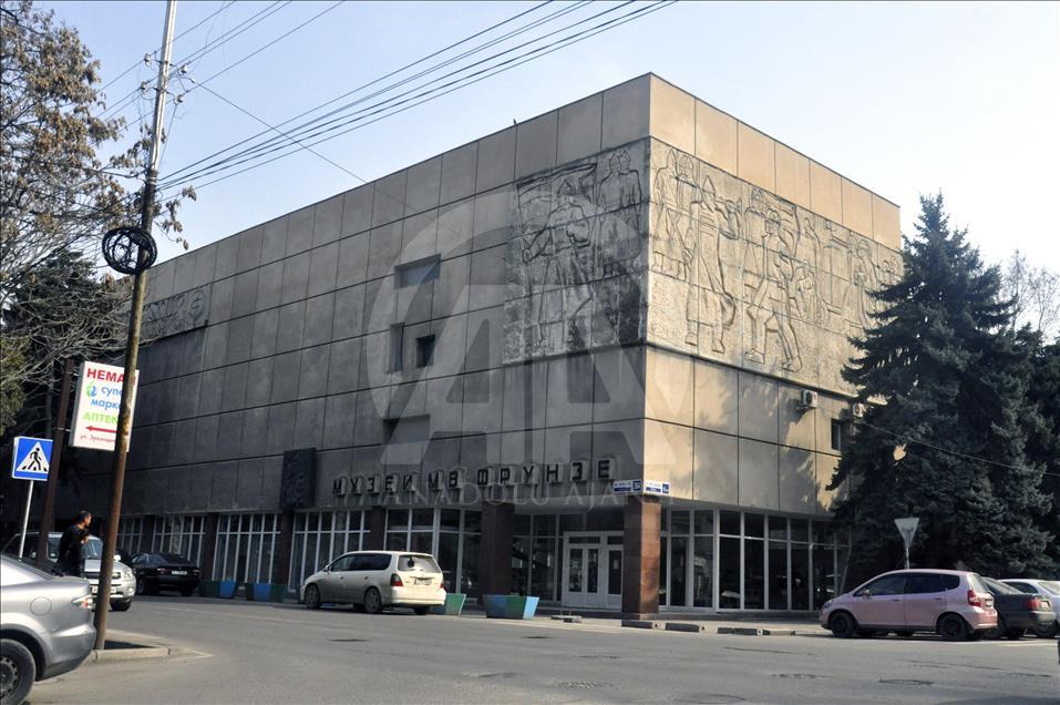 General Frunze'nin evi müzede korunuyor