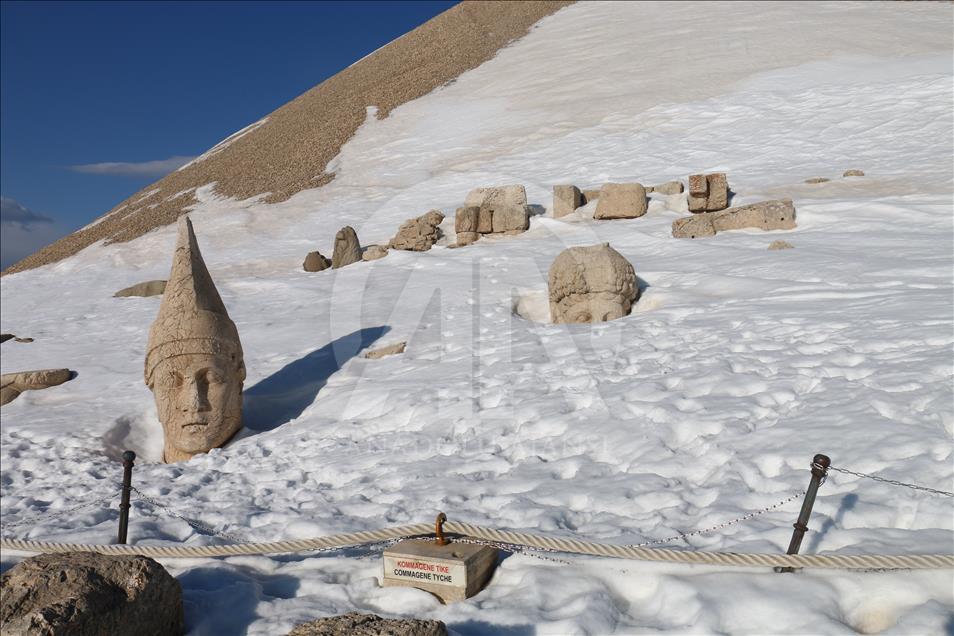 Bahar gelince Nemrut Dağı'na ilgi de arttı