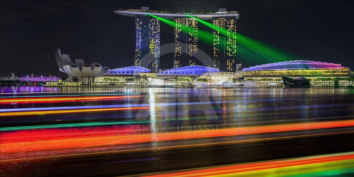 Singapore scenery at night