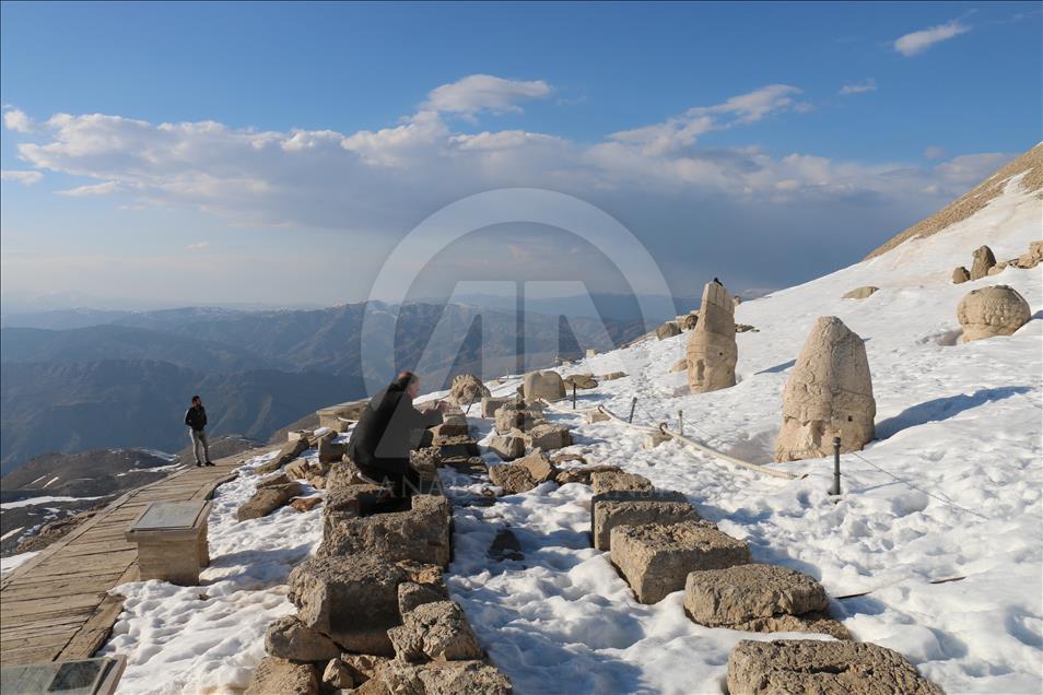 Bahar gelince Nemrut Dağı'na ilgi de arttı