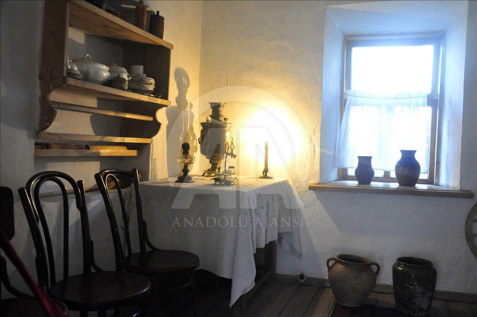 General Frunze'nin evi müzede korunuyor