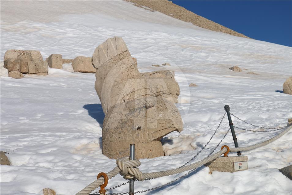 Bahar gelince Nemrut Dağı'na ilgi de arttı