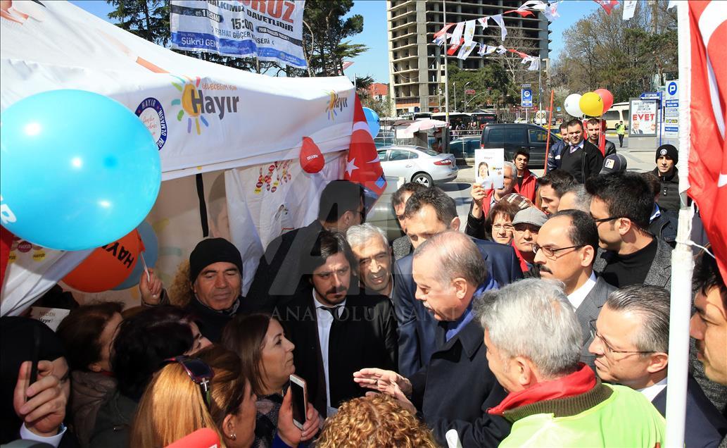 بازدید اردوغان از ستادهای تبلیغاتی همه‌پرسی در استانبول