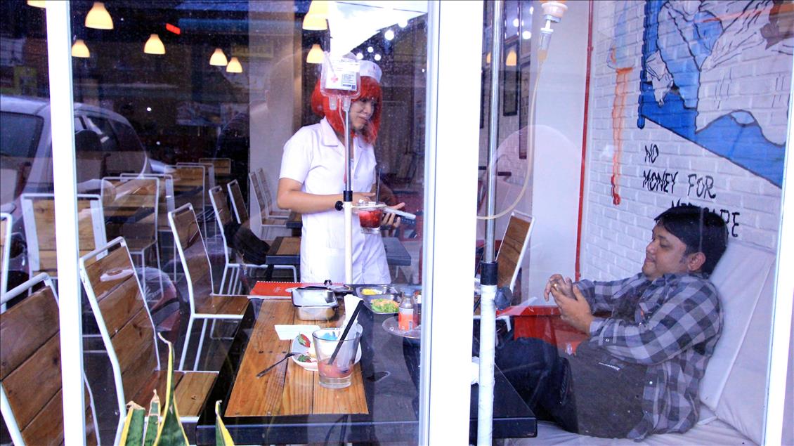 Hastane temalı restoran ilgi çekiyor
