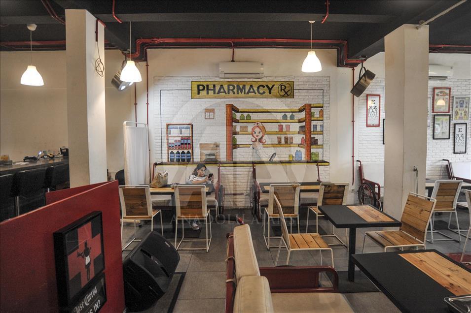 Hastane temalı restoran ilgi çekiyor