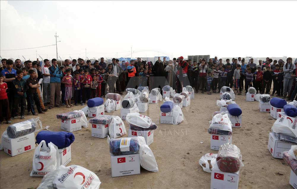 حمایت هلال احمر ترکیه از آوارگان در موصل

