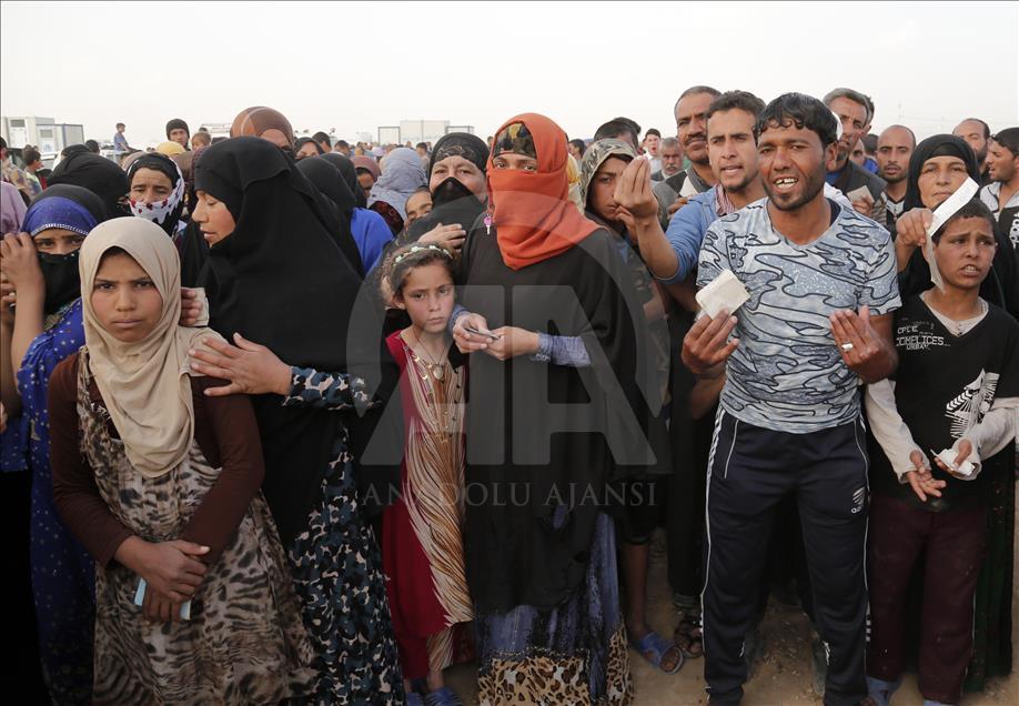 Iraqi internally displaced people at Jadah refugee camp in Mosul