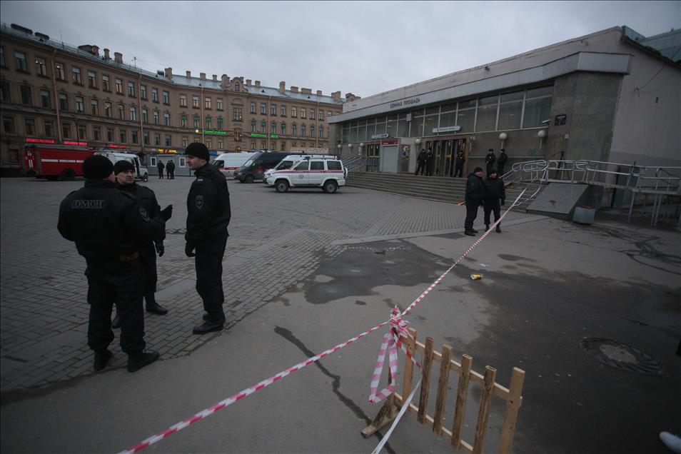 Explosion at a subway station in St Petersburg