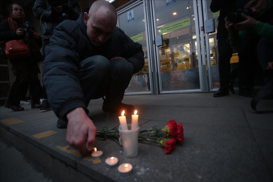 Explosion at a subway station in St Petersburg