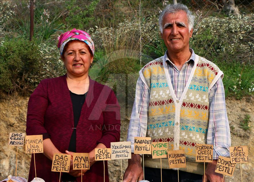 "Pestilci teyzenin" 30 çeşit ürünü görenleri şaşırtıyor