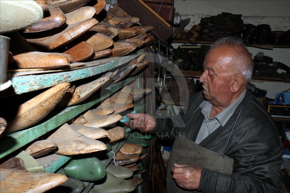 Kundura atölyesinde geçen 67 yıl