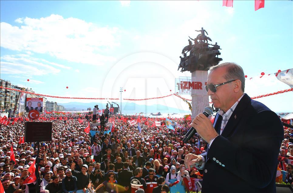 Cumhurbaşkanı Erdoğan ve Başbakan Yıldırım İzmirlilerle buluştu