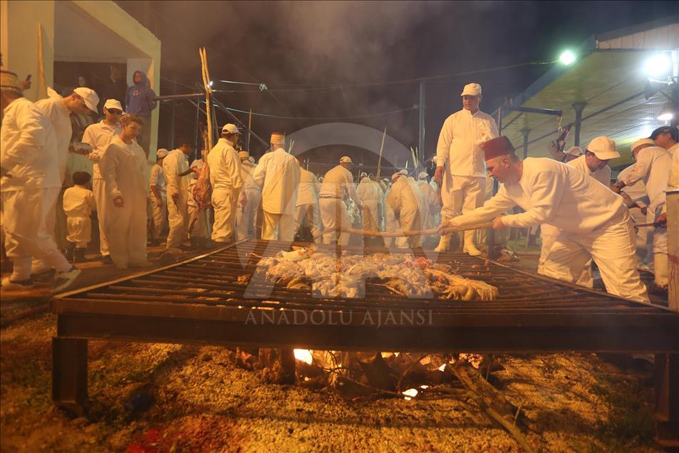 Samiriler Hamursuz Bayramı'nı kutladı