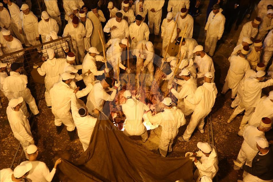 Samiriler Hamursuz Bayramı'nı kutladı